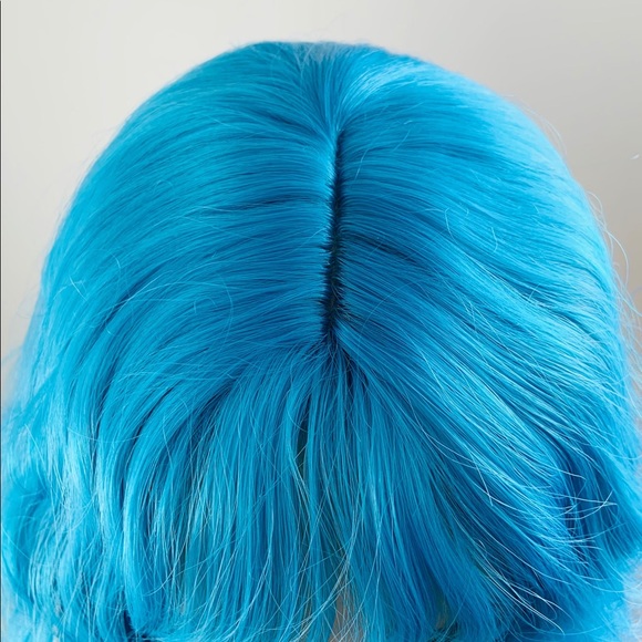 12” Bright Blue “Put On & Go” Synthetic Wig w Bangs for Events 🌈 - Picture 3 of 6